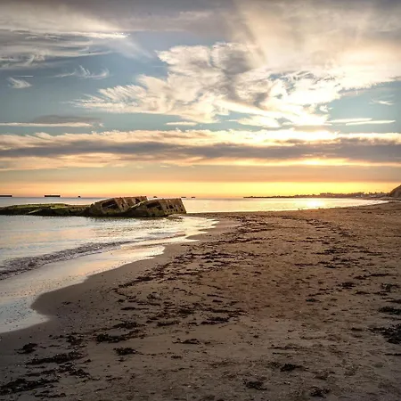 House & Patio By Melrose *