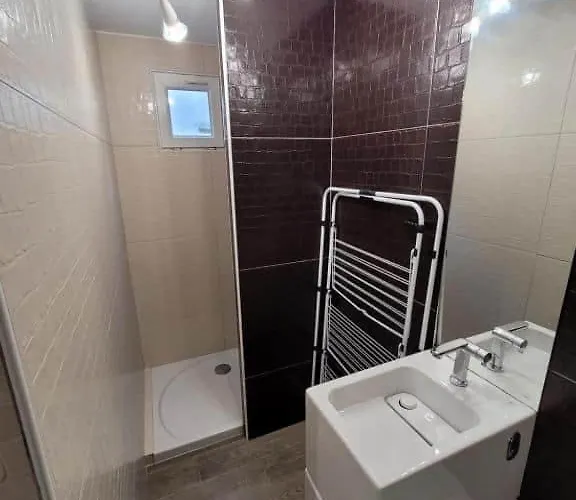 House & Patio By Melrose *