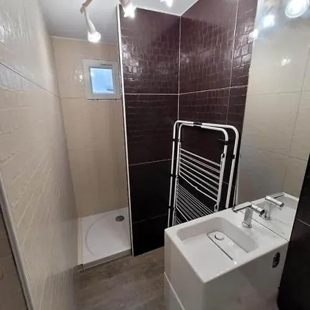 House & Patio By Melrose *